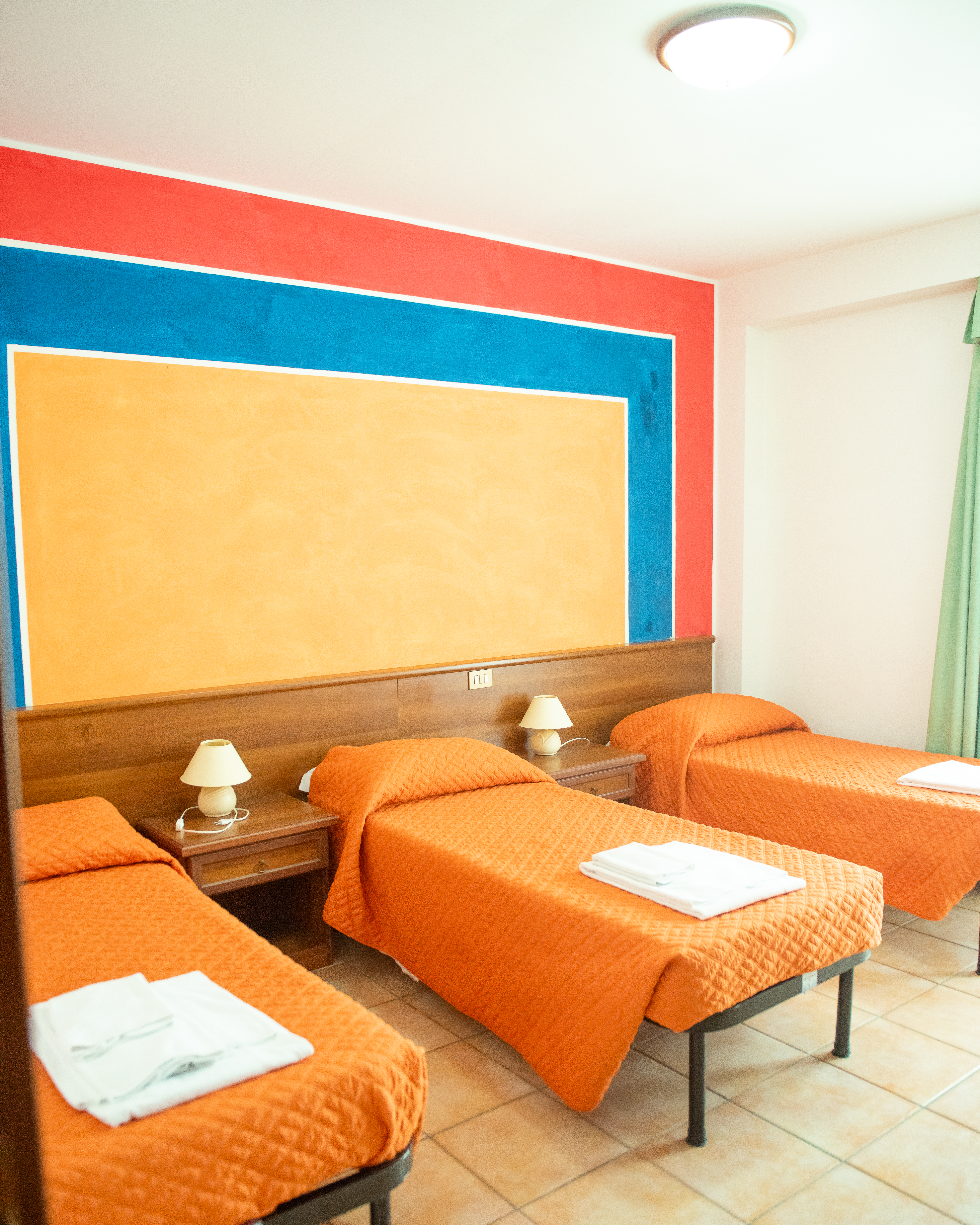 Room detail image of Triple room